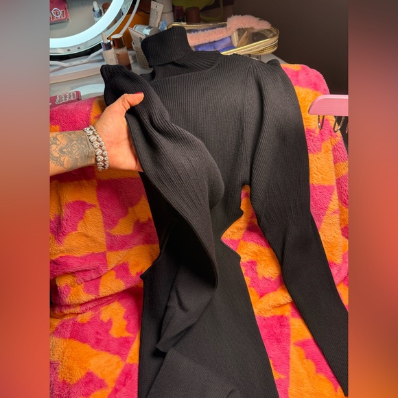 Zara Black Turtleneck Sweater Dress With Side Cutout - Picture 7 of 7
